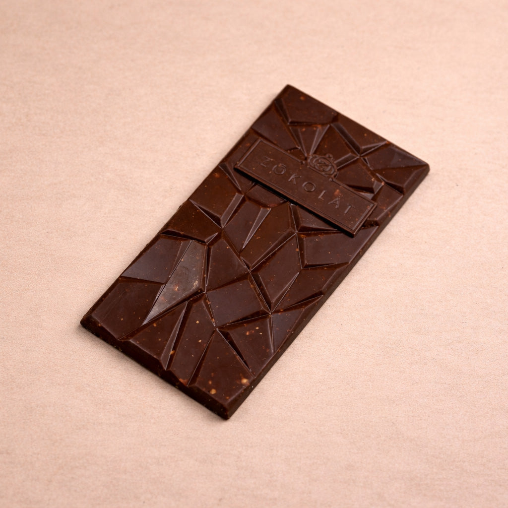 44% Milk chocolate: Caramelized Hazelnuts